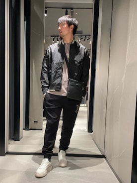 「ARMANI EXCHANGE（アルマーニエクスチェンジ）の【A|X アルマーニ エクスチェンジ】レースアップスニーカー（スニーカー、ホワイト系）」を使った、Yoshiさん（メンズ・181cm）の春コーディネート