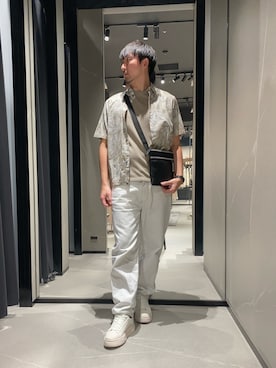 「ARMANI EXCHANGE（アルマーニエクスチェンジ）の【A|X アルマーニ エクスチェンジ】レースアップスニーカー（スニーカー、ホワイト系）」を使った、Yoshiさん（メンズ・181cm）の春コーディネート