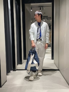 「ARMANI EXCHANGE（アルマーニエクスチェンジ）の【A|X アルマーニ エクスチェンジ】クロスレース ソックススニーカー（スニーカー、ホワイト系）」を使った、Yoshiさん（メンズ・181cm）の春コーディネート