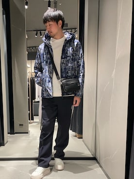 「ARMANI EXCHANGE（アルマーニエクスチェンジ）の【A|X アルマーニ エクスチェンジ】レースアップスニーカー（スニーカー、ホワイト系）」を使った、Yoshiさん（メンズ・181cm）の春コーディネート