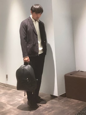 「ARMANI EXCHANGE（アルマーニエクスチェンジ）のアイテム（スラックス）」を使った、Yoshiさん（メンズ・181cm）の秋コーディネート