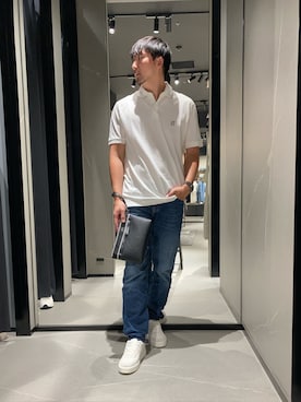 「ARMANI EXCHANGE（アルマーニエクスチェンジ）の【A|X アルマーニ エクスチェンジ】エンボスロゴ レースアップスニーカー（スニーカー、ホワイト系）」を使った、Yoshiさん（メンズ・181cm）の夏コーディネート