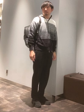 「ARMANI EXCHANGE（アルマーニエクスチェンジ）のアイテム（カーディガン/ボレロ）」を使った、Yoshiさん（メンズ・181cm）の秋コーディネート