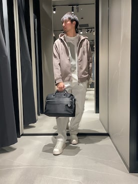 「ARMANI EXCHANGE（アルマーニエクスチェンジ）の【A|X アルマーニ エクスチェンジ】レースアップスニーカー（スニーカー、ホワイト系）」を使った、Yoshiさん（メンズ・181cm）の春コーディネート