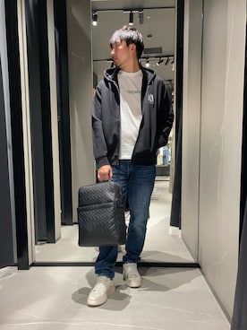 「ARMANI EXCHANGE（アルマーニエクスチェンジ）の【A|X アルマーニ エクスチェンジ】レースアップスニーカー（スニーカー、ホワイト系）」を使った、Yoshiさん（メンズ・181cm）の夏コーディネート