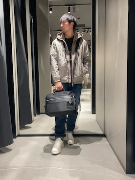 「ARMANI EXCHANGE（アルマーニエクスチェンジ）の【A|X アルマーニ エクスチェンジ】レースアップスニーカー（スニーカー、ホワイト系）」を使った、Yoshiさん（メンズ・181cm）の春コーディネート