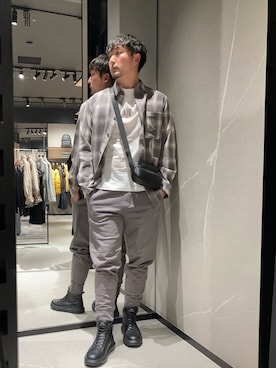 「アイテム（バッグ）」を使った、Yoshiさん（メンズ・181cm・30代）の秋コーディネート