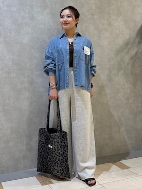 「シップス」｜「アイテム（スウェットパンツ）」を使った、源さん（レディース・150cm）の秋コーディネート