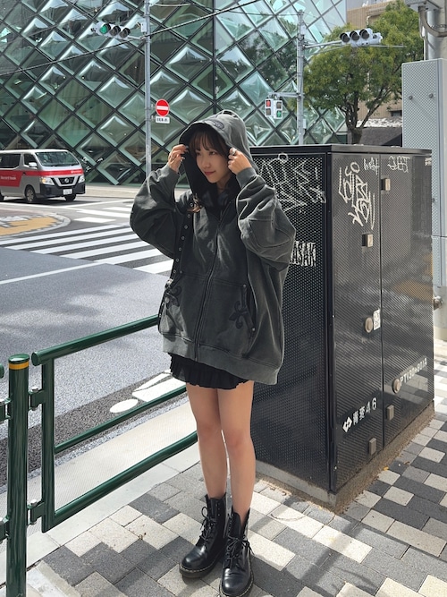 MISEKI SEOUL シアリングラッフルミディスカート ブラック MISEKI SEOUL シアリングラッフルミディスカート ブラック