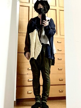 「glamb（グラム）のアイテム（カーゴパンツ）」を使った、kiriki69さん（メンズ・168cm）の冬コーディネート