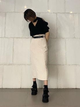 「GRL（グレイル）のスリットナロースカート（スカート）」を使った、𝐘𝐔𝐍𝐀さん（レディース・164cm）の夏コーディネート