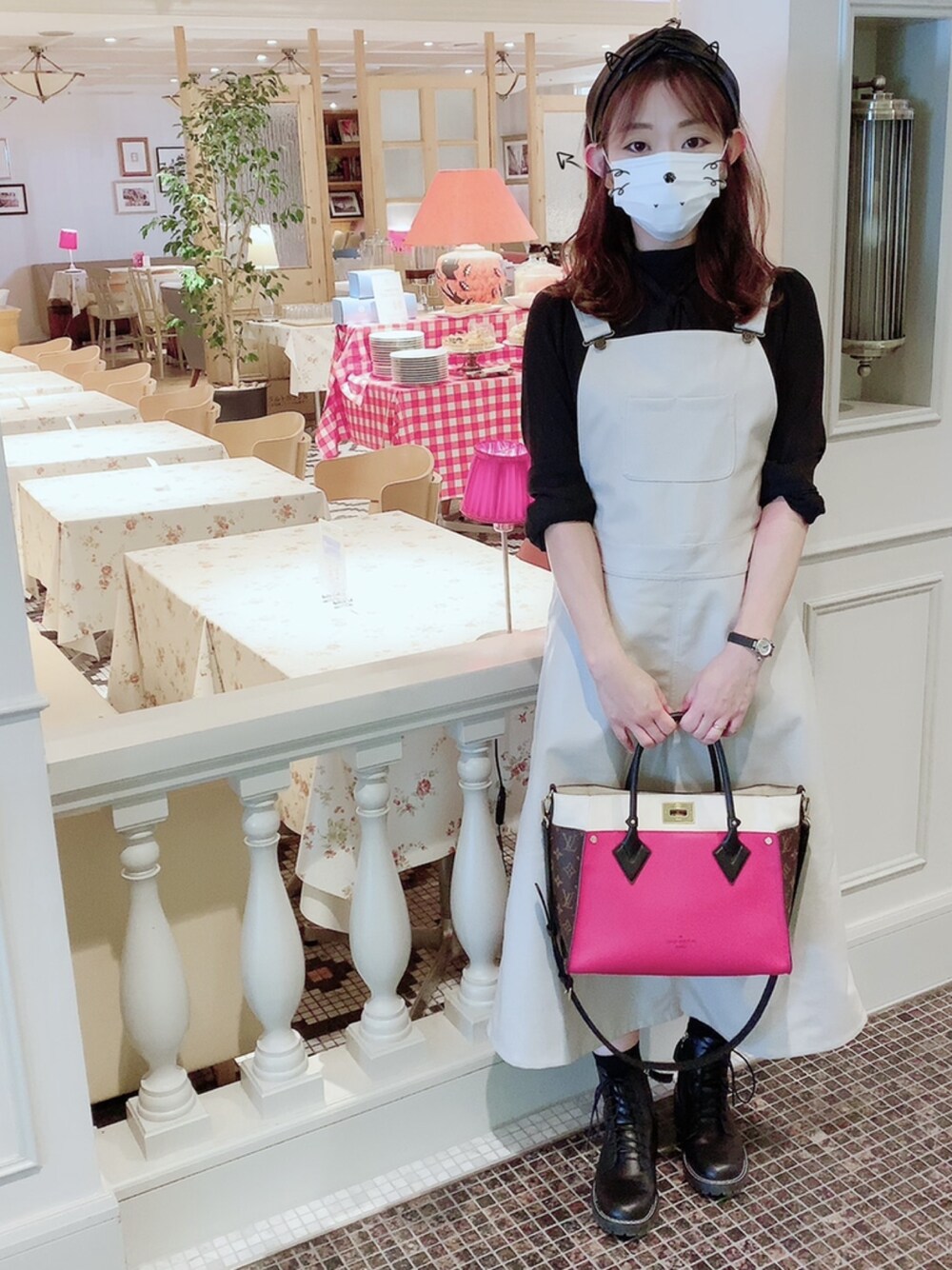 「オトナカジュアル、シンプルコーデ、シンプル、ジャンパースカート、GRL、低身長、ボウタイブラウス」｜「GRLのアイテム（ジャンパースカート、ベージュ系）」を使った、asuka𓂃⸜♡⸝さん（レディース・164cm）の春コーディネートの1枚目の写真