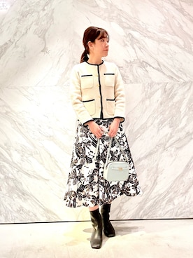 「ANAYI（アナイ）のアートフラワープリントフレア スカート（スカート、ホワイト系）」を使った、Higashimori.sさん（レディース・164cm）の秋コーディネート