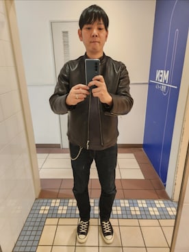 「SHIPS（シップス）のSHIPS: ラムレザー シングル ライダース ジャケット（ライダースジャケット、ブラック系）」を使った、shinn_akkunnさん（メンズ・180cm）の春コーディネート