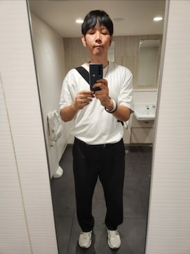 「UNIQLO（ユニクロ）のアイテム（Tシャツ/カットソー、ホワイト系）」を使った、shinn_akkunnさん（メンズ・180cm）の夏コーディネート