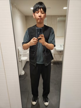 「ZARA（ザラ）のアイテム（ベスト、ブラック系）」を使った、shinn_akkunnさん（メンズ・180cm）の夏コーディネート