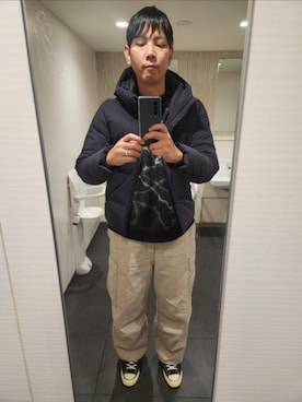 「UNIQLO（ユニクロ）のアイテム（ダウンジャケット/コート、ブラック系）」を使った、shinn_akkunnさん（メンズ・180cm）の春コーディネート