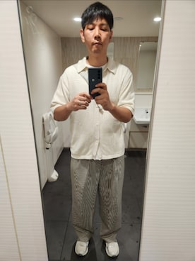 「GU（ジーユー）のアイテム（シャツ/ブラウス、ホワイト系）」を使った、shinn_akkunnさん（メンズ・180cm）の春コーディネート