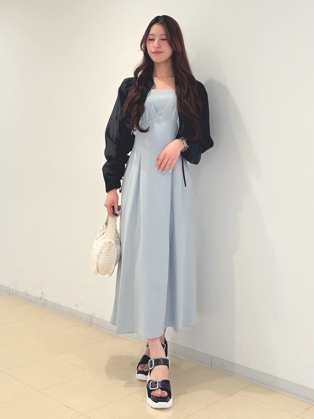 「MERCURYDUOのリネンライクバックレースアップワンピース（ワンピース、グリーン系）」を使った、ayamoさん（レディース・165cm）の夏コーディネートの1枚目の写真