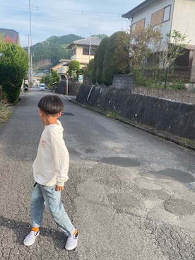 「Levi's（リーバイス）のアイテム」を使った、*TWNK*さん（キッズ・130cm）の春コーディネート