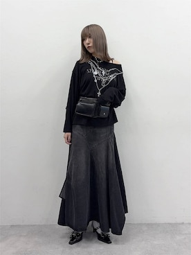 「PAGEBOY（ページボーイ）のハトメベルトミュール（サンダル、ブラック系）」を使った、あちさん（レディース・168cm）の秋コーディネート