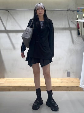 「アイテム（ボストンバッグ、グレー系）」を使った、あちさん（レディース・168cm）の秋コーディネート