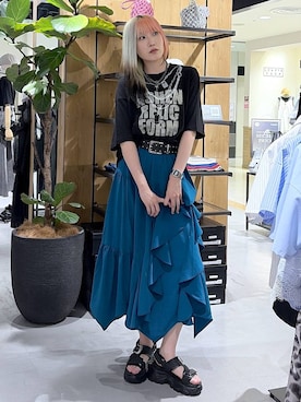 「PBLIM（ページボーイリム）の《UNISEX》トロンプルイユT（Tシャツ/カットソー、ブラック系）」を使った、あちさん（レディース・168cm）の夏コーディネート