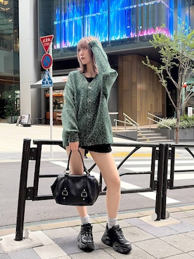「PAGEBOY（ページボーイ）のプラットチャンキースニーカー（スニーカー、ブラック系）」を使った、あちさん（レディース・168cm）の秋コーディネート