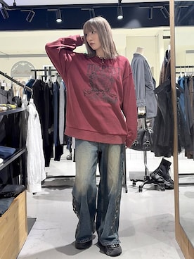 「PAGEBOY（ページボーイ）のレースカレッジスウェット/トレーナー【SHORT/LONG2サイズ展開】（スウェット、レッド系）」を使った、あちさん（レディース・168cm）の秋コーディネート
