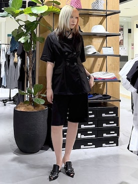 「PAGEBOY（ページボーイ）のハトメミュールサンダル（サンダル、ブラック系）」を使った、あちさん（レディース・168cm）の夏コーディネート