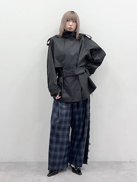 「PAGEBOY（ページボーイ）のハトメベルトミュール（サンダル、ブラック系）」を使った、あちさん（レディース・168cm）の秋コーディネート