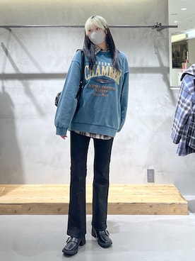 「アイテム（スウェット、グリーン系）」を使った、あちさん（レディース・168cm）の秋コーディネート