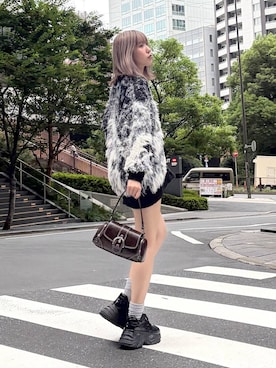 「PAGEBOY（ページボーイ）のプラットチャンキースニーカー（スニーカー、ブラック系）」を使った、あちさん（レディース・168cm）の秋コーディネート