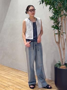 「JEANASIS（ジーナシス）のランダムシャーリングZIP NS/1051991（ベスト、ホワイト系）」を使った、bychiiiiiidaさん（レディース・161cm）の夏コーディネート