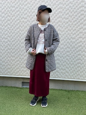 「ベロアスカート」｜「アイテム（キャップ）」を使った、YOKOさん（レディース・167cm）の秋コーディネート