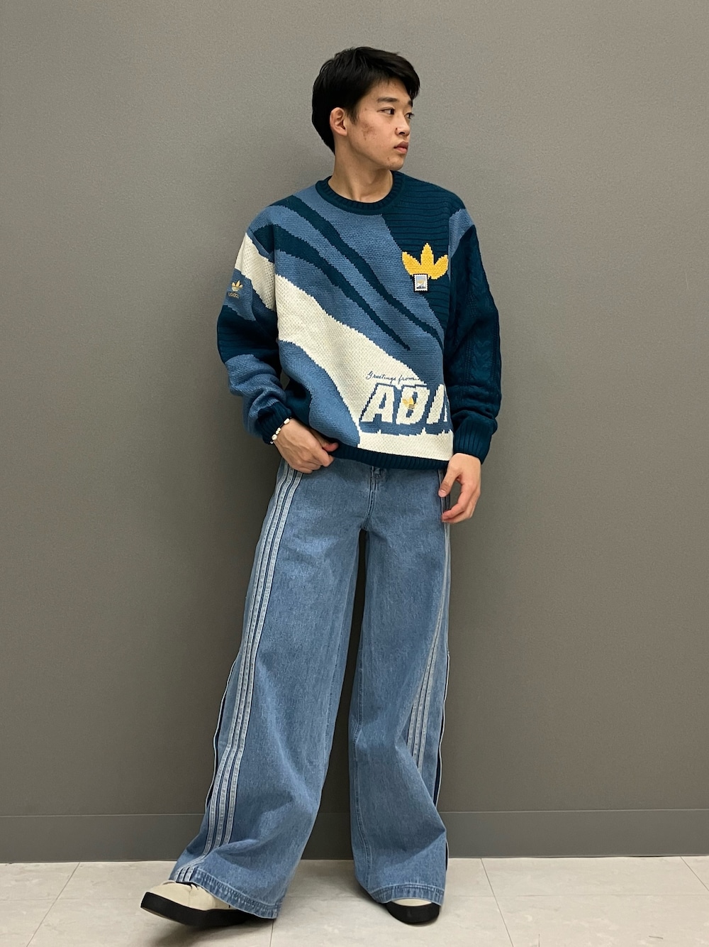 【美品】adidas オリジナルス ニュートラルコート デニムパンツ フレア27 adidas（アディダス）の「ニュートラルコート デニムパンツ