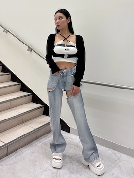 「GYDA（ジェイダ）のGYDAフロントクロスラメテレコビスチェ（キャミソール、ホワイト系）」を使った、YUKIさん（レディース・164cm）の春コーディネート