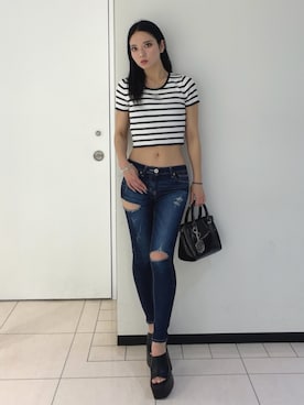 「GYDA（ジェイダ）のジャストウエストSIDE RIPPEDスキニーデニムパンツ（デニムパンツ、ブルー系）」を使った、YUKIさん（レディース・164cm）の春コーディネート