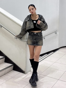 「アイテム（デニムスカート）」を使った、YUKIさん（レディース・164cm）の秋コーディネート