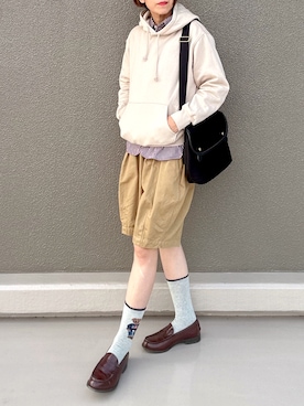 「アイテム（チノパンツ）」を使った、Leecoさん（レディース・164cm）の秋コーディネート