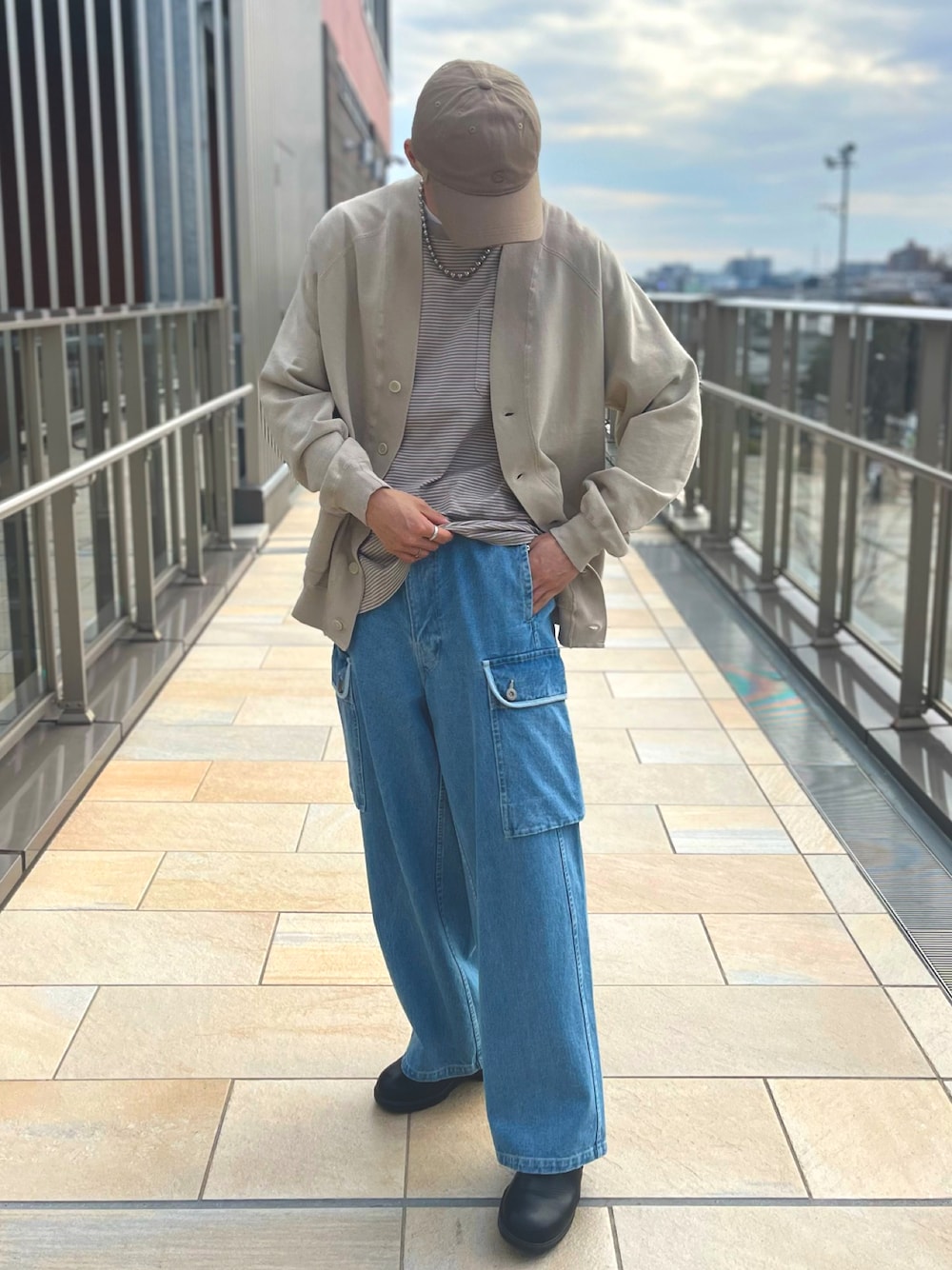 「GORDON MILLER、REMI RELIEF、ARMY TWILL、BRANDSTONE、新作コーデ、カジュアル」｜「GORDON MILLERのGORDON MILLER（ゴードンミラー）6パネルキャップ（キャップ、ベージュ系）」を使った、な0やさん（メンズ・176cm）の春コーディネートの1枚目の写真