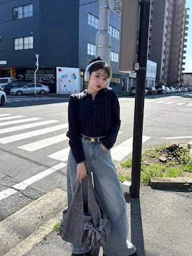 「YOLO（ヨーロ）のアイテム（ニット/セーター、ブルー系）」を使った、kanaeさん（レディース・153cm）の春コーディネート