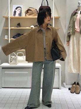 「KBF（ケイビーエフ）のステンカラーマントコート（ステンカラーコート、ベージュ系）」を使った、タカタニさん（レディース・149cm）の春コーディネート