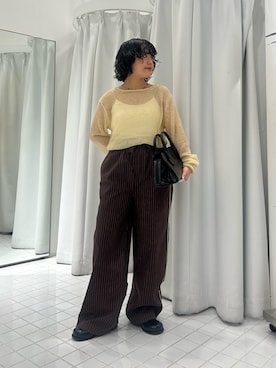 「KBF（ケイビーエフ）のバックオープンシアーニット（ニット/セーター、イエロー系）」を使った、タカタニさん（レディース・149cm）の春コーディネート