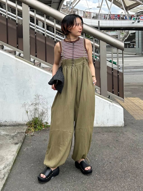 スタッズサボサンダル