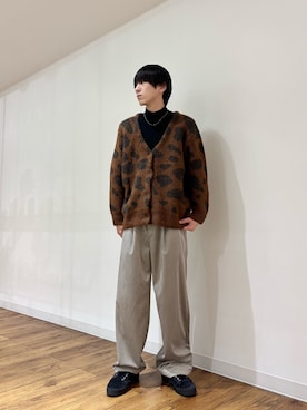「アイテム（カーディガン/ボレロ、ブラウン系）」を使った、りゅーとさん（メンズ・172cm）の冬コーディネート