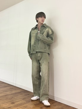 「アイテム（デニムジャケット、グリーン系）」を使った、りゅーとさん（メンズ・172cm）の秋コーディネート