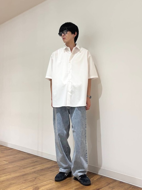 ストレートデニムパンツ