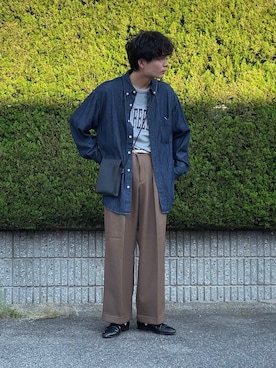 「アースカラー」｜「アイテム（スリッポン）」を使った、間井谷　勇生【大阪美容師】さん（メンズ・169cm）の秋コーディネート