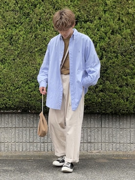 「白デニム」｜「アイテム（財布/小物）」を使った、間井谷　勇生【大阪美容師】さん（メンズ・169cm）の秋コーディネート